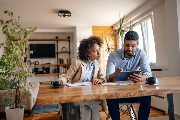 Débutant en entreprenariat : les démarches administratives obligatoires à effectuer
