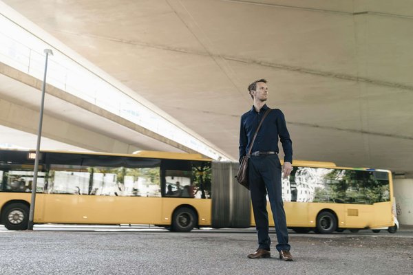 Quels sont les avantages des emplois publics ?